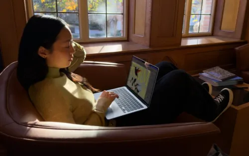 MacBook Air 13.6 inch M5 MDHC4SA/A | 13.6 inch | 2560 x 1664 | Liquid Retina | 10C CPU | 10C GPU | 16GB | 1TB SSD | Starlight
